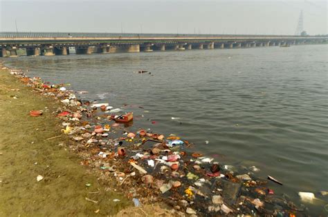 :New Delhi:Waste material at Yamuna river bank after end of Navaratri ...