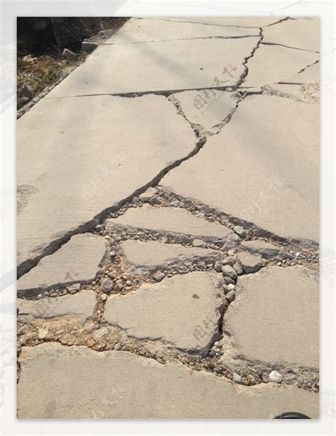 水泥路裂缝图片素材-编号23381139-图行天下
