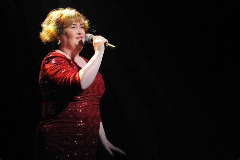Susan Boyle Belted "How Great Thou Art" for 65,000 People