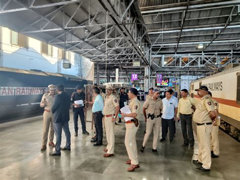Mumbai: Over 250 jawans conduct security drill at CSMT