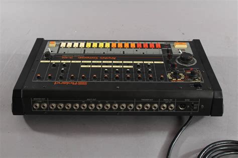 1982 Roland TR-808 Rhythm Composer Vintage Drum Machine | Guitar Chimp