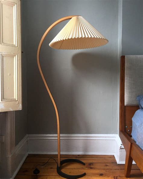 Caprani Floor Lamp – Vakkerlight