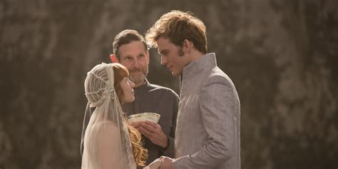 Why The Hunger Games Killed Off Finnick In Mockingjay