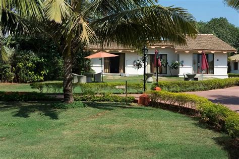 Baga Beach: Unleash Your Wanderlust at the Goa’s Paradise