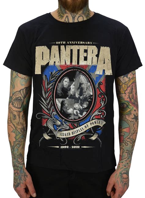 Pantera Anniversary Shield T-shirt är en officiell merchandise.