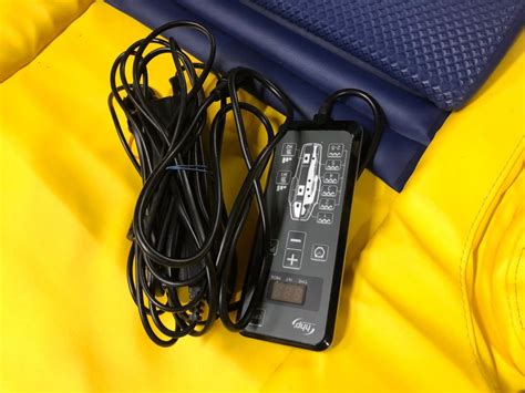 HHP Massageliege VM 9100 III REVOLUTION voll funktionsfähig in Koln ...