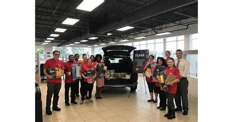 Lindsay Honda Joins Thousands of Volunteers for Team Honda Week of Service