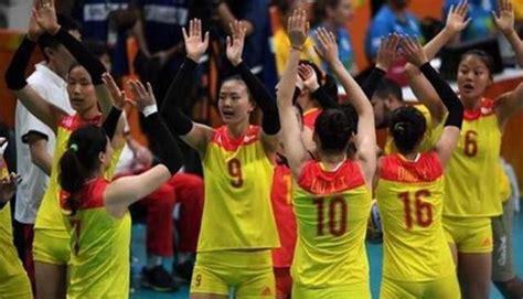 说好的素质呢？中国女排在日本世界杯夺冠，日本球迷全部提前退场