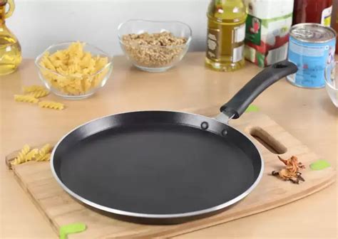 Kitchen Appliances :: Pigeon Non Stick Flat-280 Tawa 26 cm diameter ...