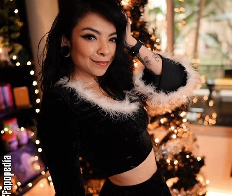 Aileen Senpai Nude OnlyFans Leaks - Photo #11352252 - Fapopedia