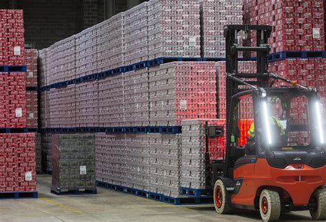 Greenland vs Iceland: The Ultimate Guide to Which is Colder - Travel To ...