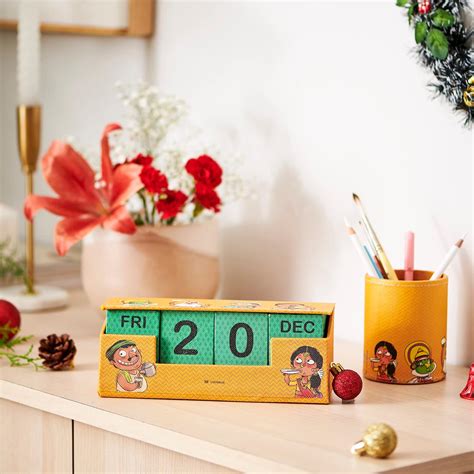 Chumbak Organiser's Obsession Gift Box| Calendar & Pen Holder : Amazon ...
