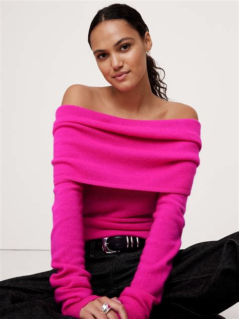 Lightweight Cashmere Off-Shoulder Sweater | Banana Republic