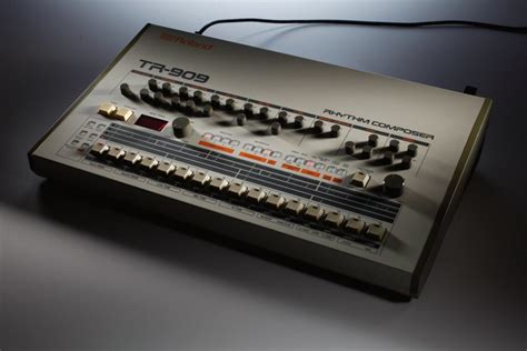 9 of the best 909 tracks using the TR-909 - Features - Mixmag