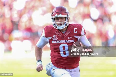 Donald W Reynolds Razorback Stadium Photos and Premium High Res ...