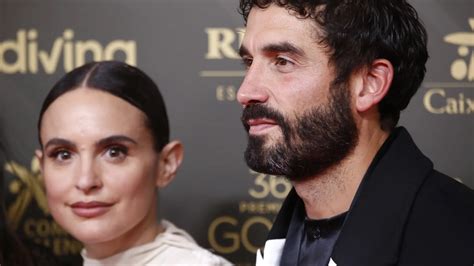 Álex García cumple 44 años en su año más duro, con el recuerdo de Verónica Echegui