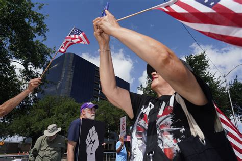 ICE raids are bad for business, Valley mayors and economist say | MyRGV.com