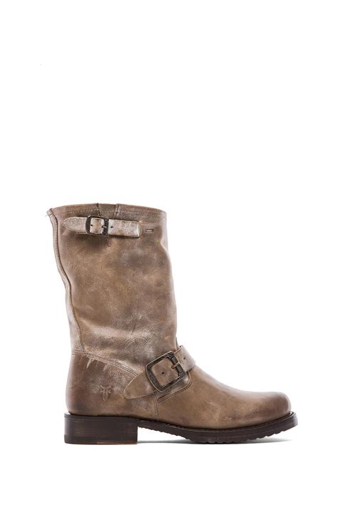 Frye Veronica Short in Slate | REVOLVE