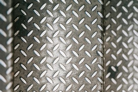 Customizing Metal Floor Plates for Specific Applications - ECONSTEEL