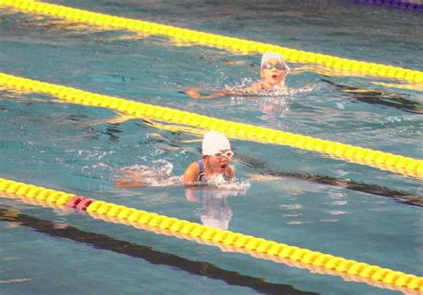我校2019级学生游泳课本周启动-徐州市第二中学
