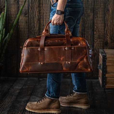 Leather gym duffle bag – Craft & Glory