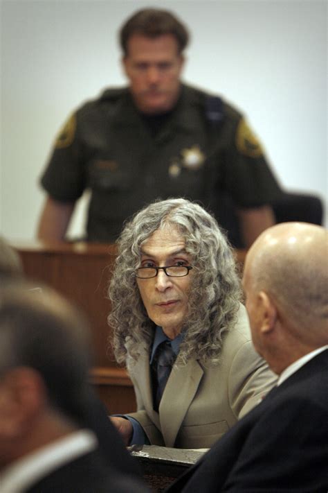 Il serial killer Rodney Alcala era di origini italiane? Il cognome ...