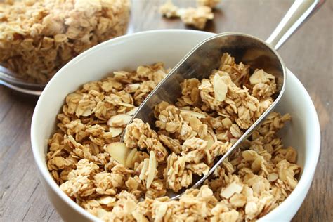 Delicious as it Looks: Recipe for French Vanilla Almond Granola