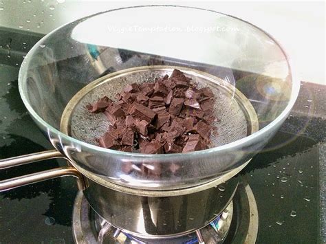 ♥ Veggie Temptation: ☼ How to Melt Choco Using DIY Double Boiler?