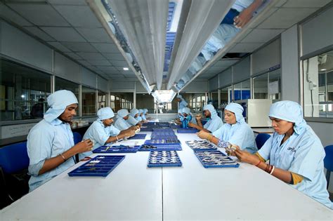 "Inside Optima Bags: Unveiling the Seamless Process of Poly Woven Bags