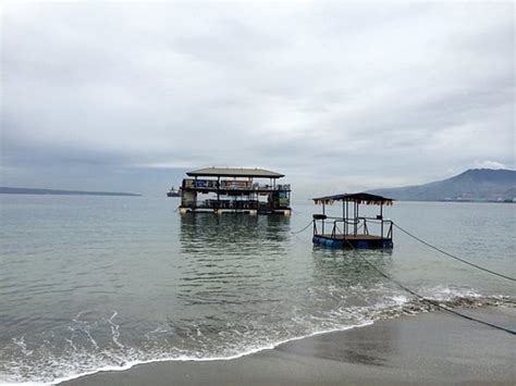 BLUE ROCK BEACH RESORT (Olongapo) - Resort Reviews, Photos, Rate ...
