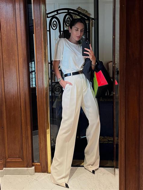 French and Italian Women Swear By White Trousers | Who What Wear
