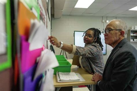 Houston ISD's NES schools don't always stack up to Miles' ideal