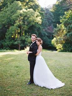 Fantastic Wedding Photography Ideas To Make It The Day To Remember by 24 Poses That Make For Great Wedding Photos Fantastic Wedding Photography Ideas To Make It The Day To Remember