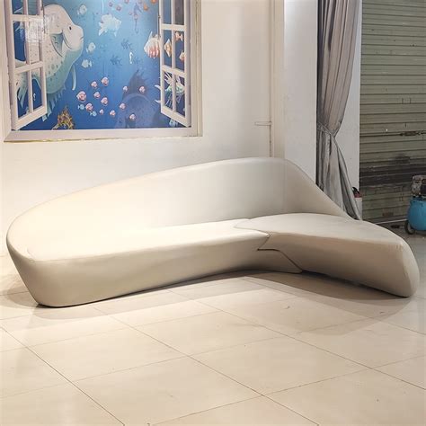 意式 现代简约 设计师Zaha Hadid扎哈·哈迪德月亮沙发客厅酒店样板房异形弧形沙发玻璃钢软包工艺