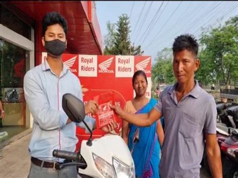 Guwahati daily wage labourer buys scooty using coins saved for 8 years