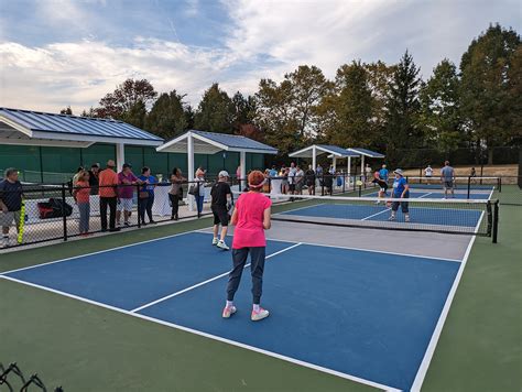 Beachwood opens pickleball courts near aquatic center | Crain's Cleveland Business