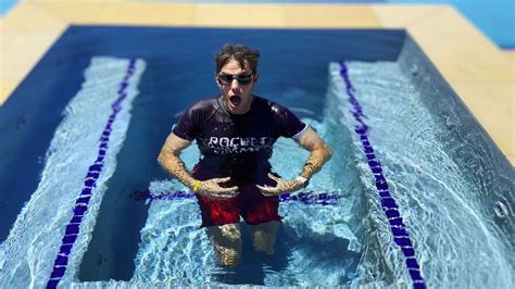 How to Overcome Fear of Water: A Step-by-Step Guide - Rocket Swimming