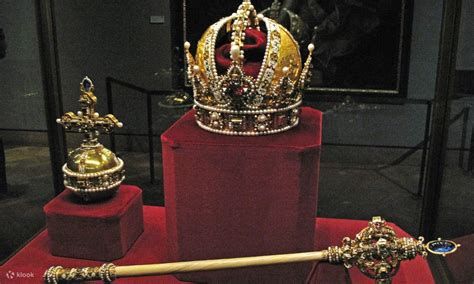 Tower of London & Tower Bridge VIP Early Access Tour - Klook India