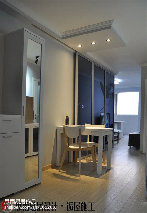 70平米两室一厅现代简约装修效果图 – 设计本装修效果图