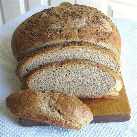 making rye sourdough bread