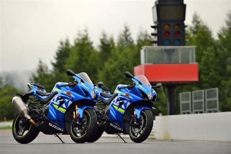 2017 Suzuki GSXR-1000 and GSXR-1000R Launched in India! » Car Blog India