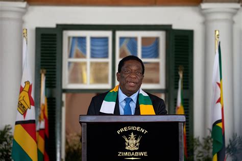 Zimbabwe President Mnangagwa Sworn in for Second Term After Disputed Vote - Bloomberg