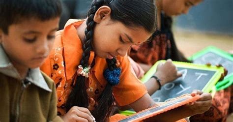 Punjab Farmers Have Set Up 'Informal School' For Kids Coming From Slums ...