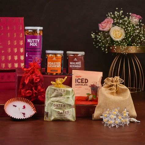 Radiant Delights Gift Box - Omay Foods