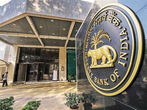 Gold Loans Latest Rules: గోల్డ్ లోన్స్ తీసుకునే వారికి ఆర్‌బీఐ మరో ...