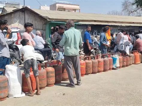 MP LPG Cylinder Booking Eases: Minister Urges No Hoarding Amid War Tensions