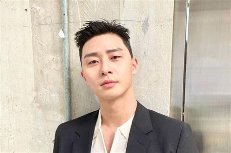 Park Seo Joon Suits Up For First Filming Of tvN’s New Romantic Comedy ...