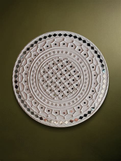 Buy Blooming Elegance: Lippan Kaam Artwork| Traditional Mud and Mirror ...