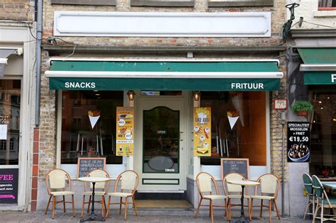 Restaurant Entrance 的图像结果