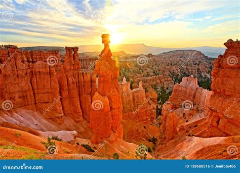 Bryce Canyon National Park Hoodoos at Sunrise, Utah, USA Stock Photo ...